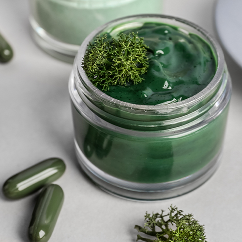 La spiruline, un actif intéressant pour la beauté de la peau et des cheveux